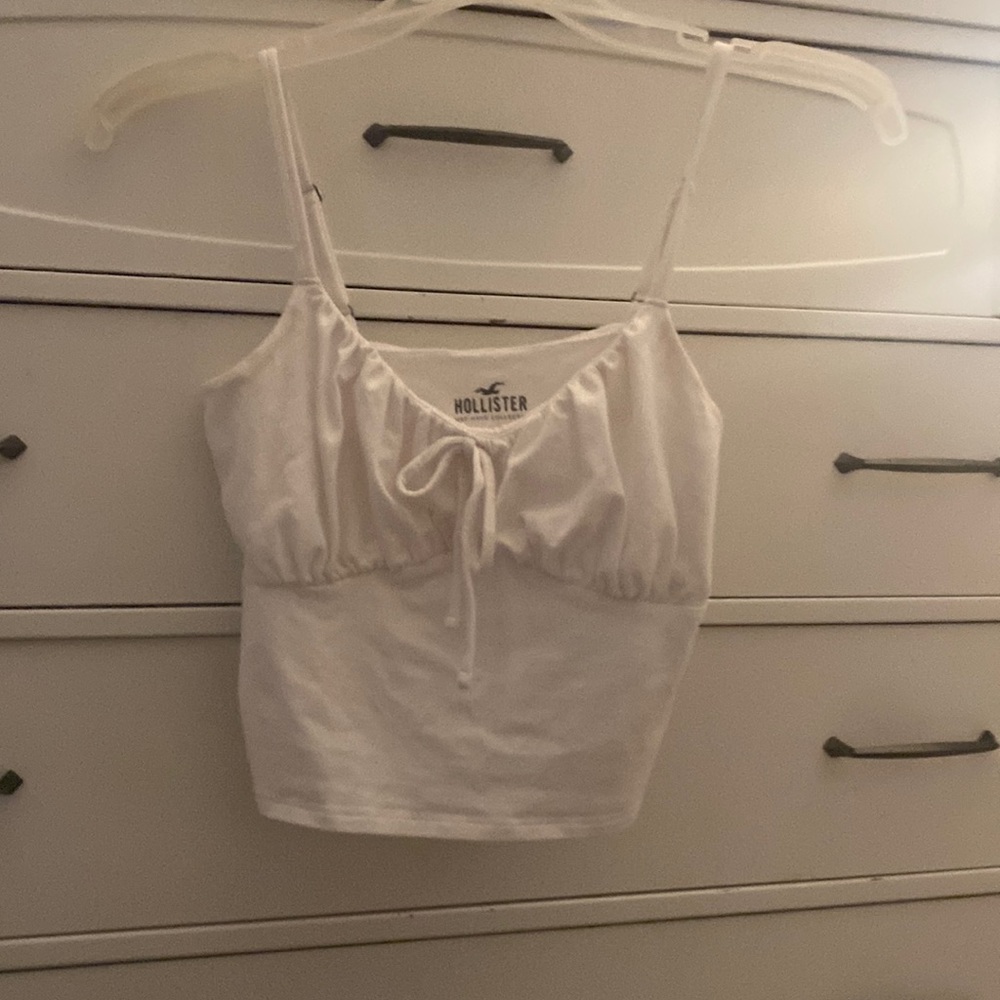 white hollister “must have” tank with tie